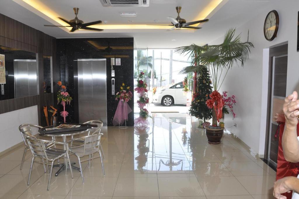 Ktc Hotel Sungkai Exterior foto