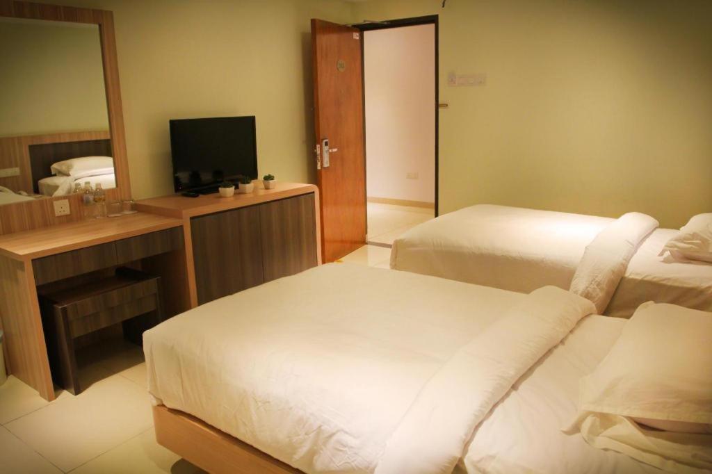 Ktc Hotel Sungkai Exterior foto