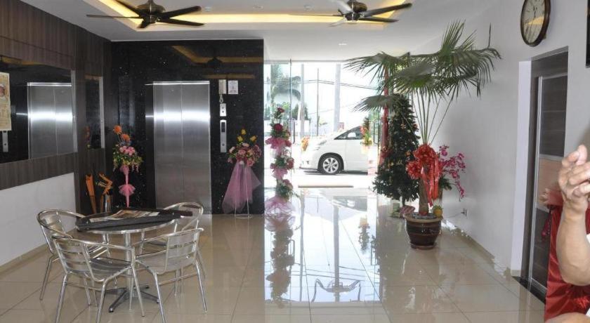 Ktc Hotel Sungkai Exterior foto